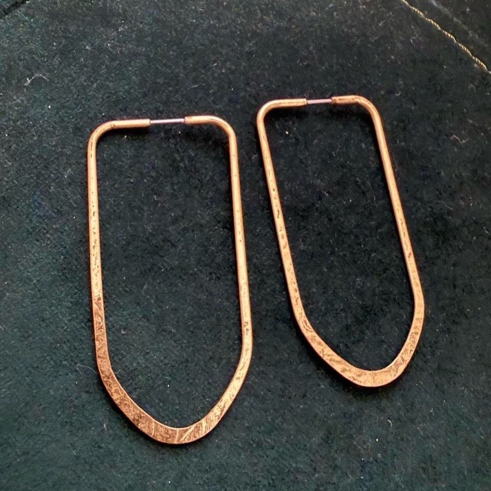 Elegant Gold Textured Earrings